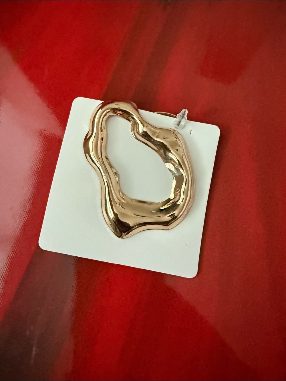 Fashion Nova Sculpted Hoop Earrings in Gold